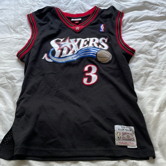 Allen Iverson Philadelphia 76ers Mitchell & Ness Black Throwback Swingman Jersey - Picture 1 of 4